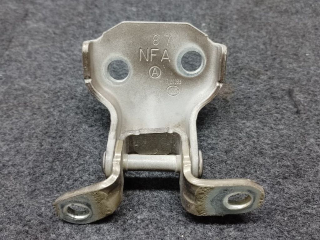 60070AG00A9P | Петля двері верхня передн. прав. SUBARU TRIBECA B9 05-07