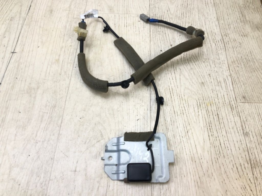 39835-TL0-G013-M1 | Антена HONDA ACCORD CU8 08-13