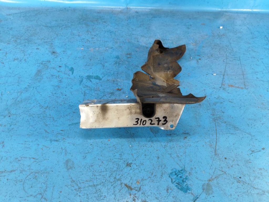 51117301582 | Кронштейн переднего бампера прав. MINI COOPER (F56) 14-18