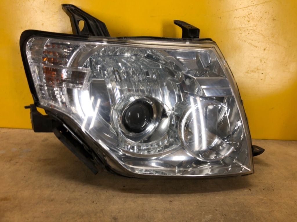 8301C810 | Фара прав. MITSUBISHI PAJERO 06-21