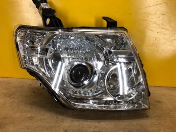 Фара прав. MITSUBISHI PAJERO 06-21