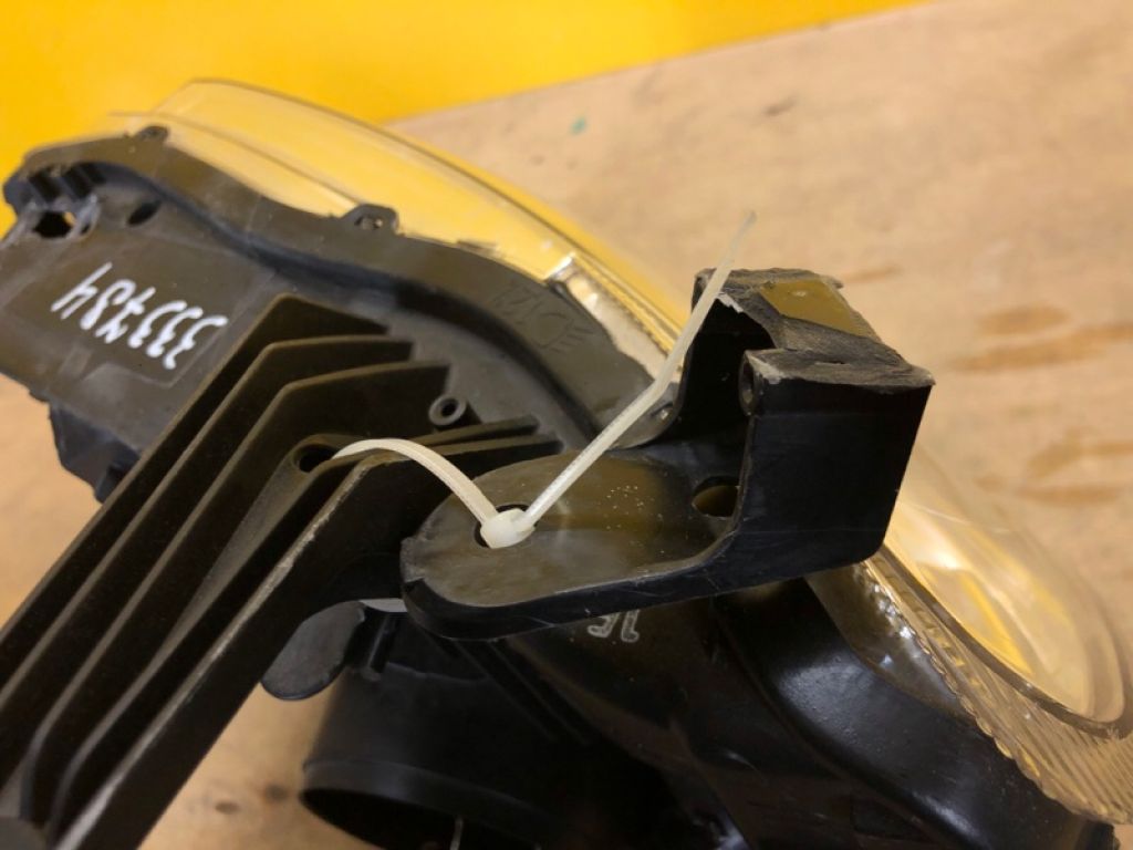 8301C810 | Фара прав. MITSUBISHI PAJERO 06-21 - Фото 10