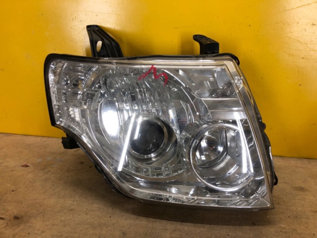 8301C810 | Фара прав. MITSUBISHI PAJERO 06-21