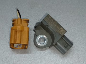 Датчик удару передн. HYUNDAI SANTA FE (DM) 12-18