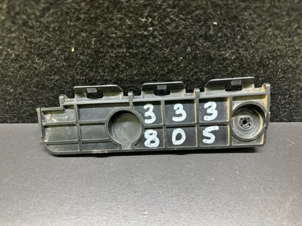 52157-08010 | Кронштейн заднего бампера прав. TOYOTA SIENNA 11-16