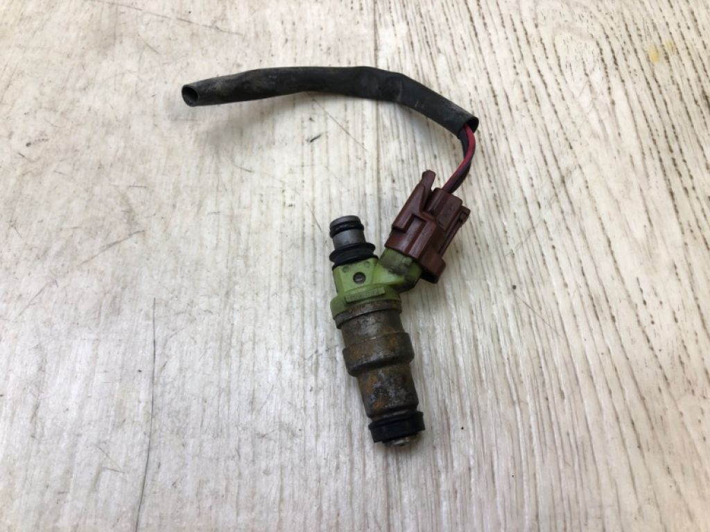 2320970040 | Форсунка паливна TOYOTA SUPRA 86-92