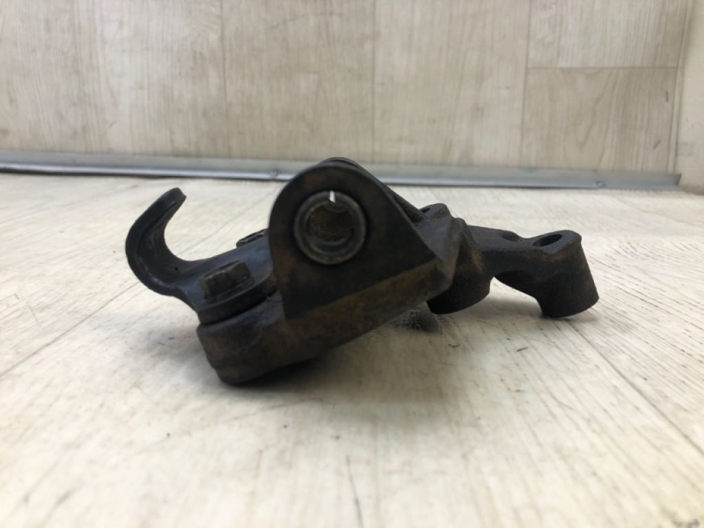 1251142010 | Кронштейн генератора TOYOTA SUPRA 86-92 - Фото 4