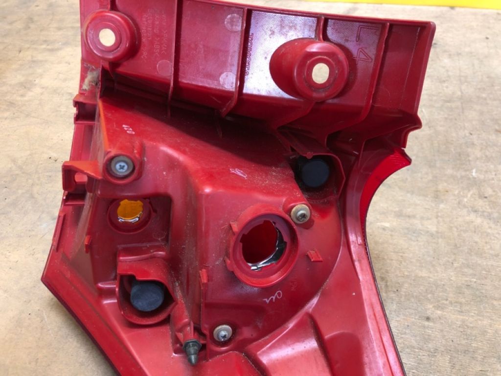 8156102700 | Фонарь наружный лев. TOYOTA AURIS 13-18 - Фото 6