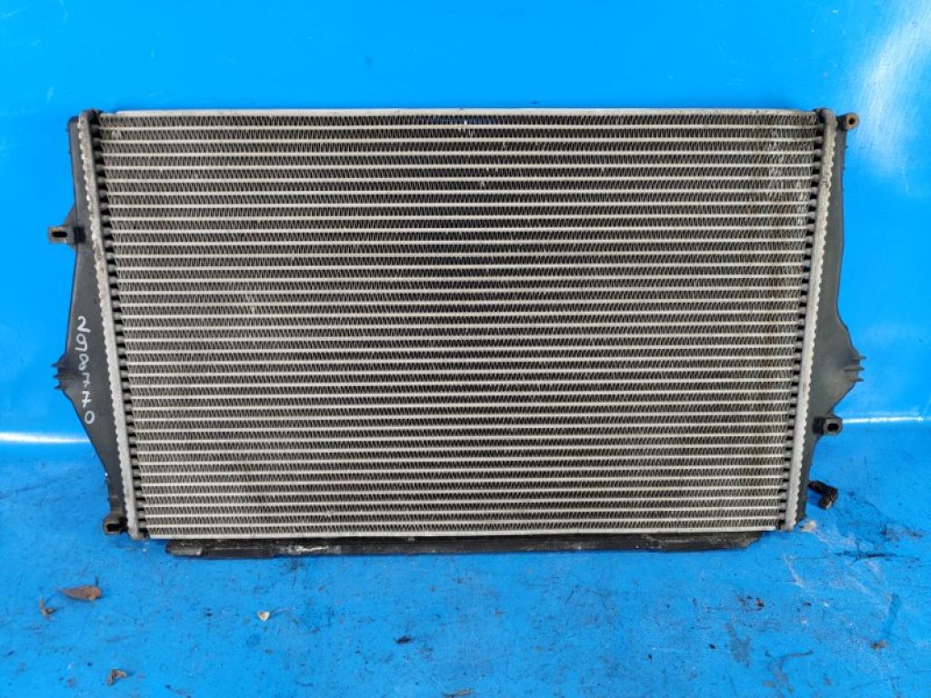 8649471 | Радиатор интеркулера VOLVO XC70 00–07