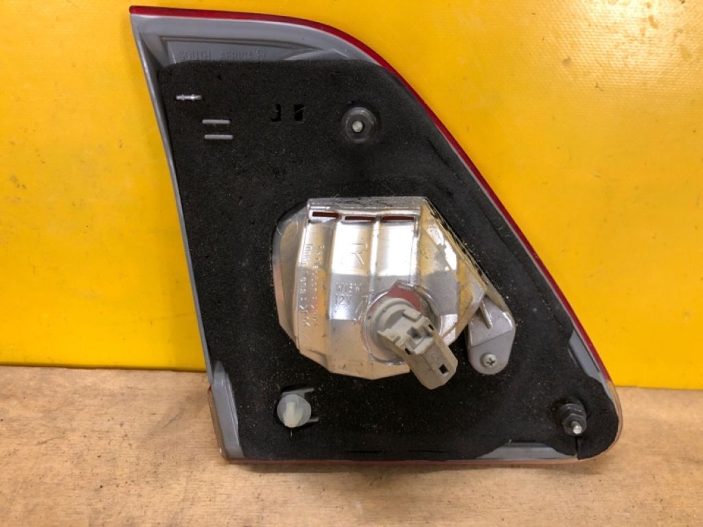 8158112180 | Ліхтар внутрішній прав. TOYOTA COROLLA 150 06-13 - Фото 3
