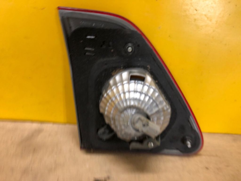 81580-02190 | Ліхтар внутрішній прав. TOYOTA COROLLA 150 06-13 - Фото 3