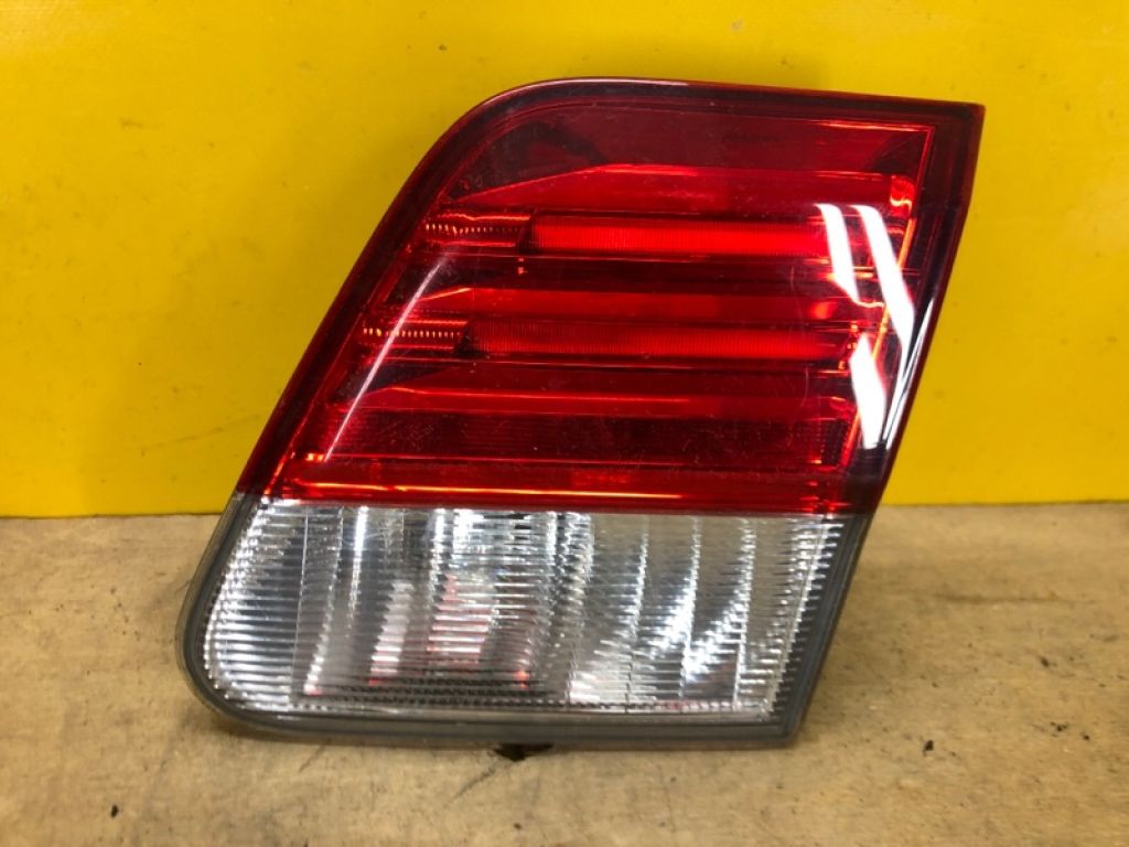 8158005130 | Ліхтар внутрішній прав. TOYOTA AVENSIS 08-18