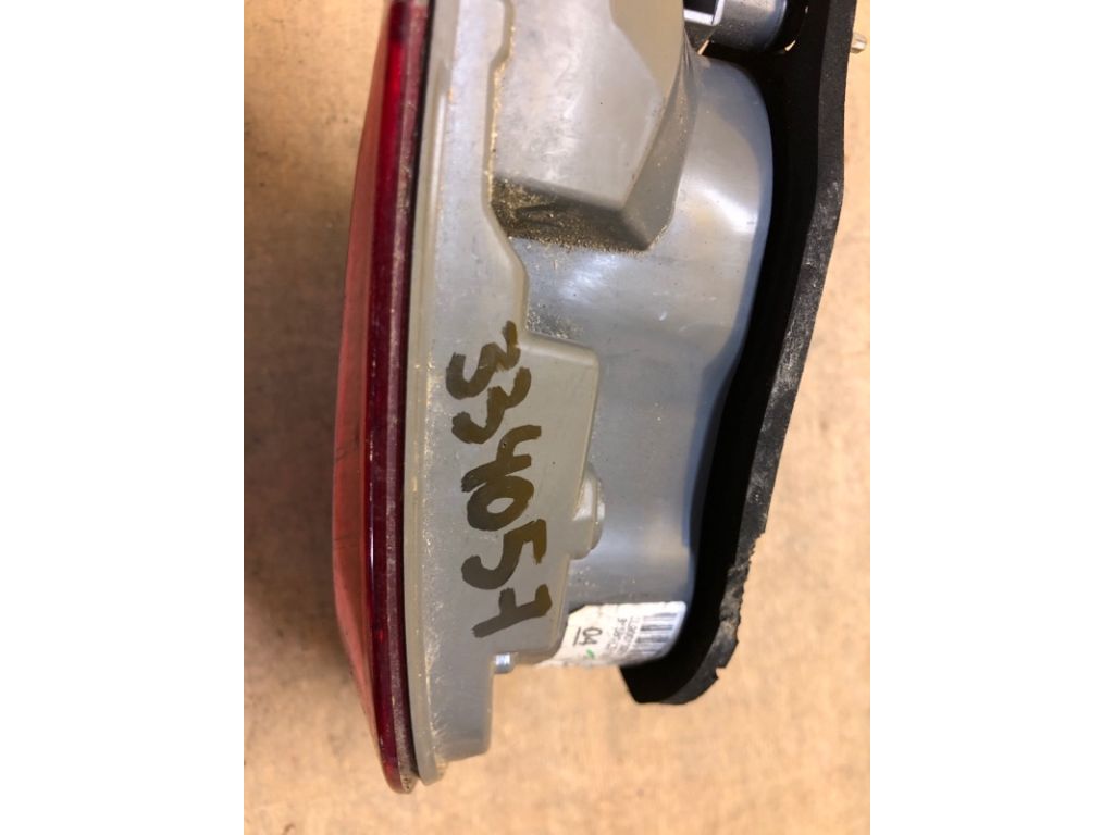 8158005130 | Ліхтар внутрішній прав. TOYOTA AVENSIS 08-18 - Фото 2