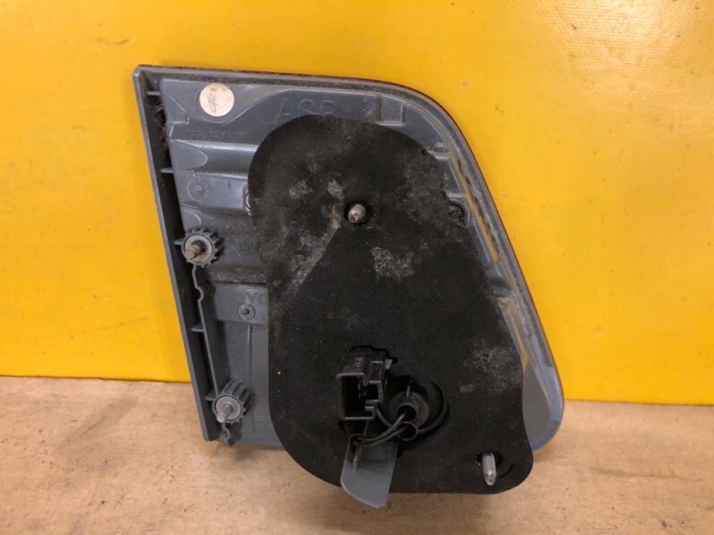 8158005130 | Ліхтар внутрішній прав. TOYOTA AVENSIS 08-18 - Фото 3