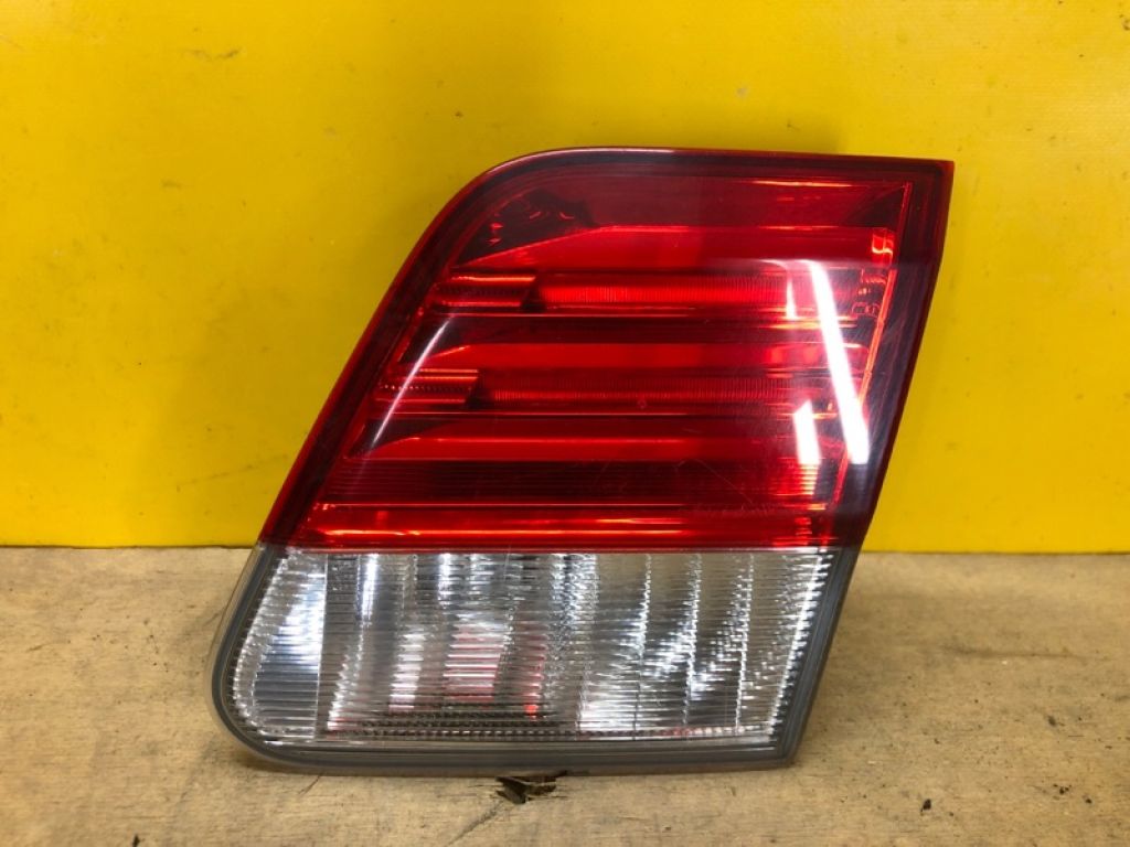 8158005130 | Ліхтар внутрішній прав. TOYOTA AVENSIS 08-18