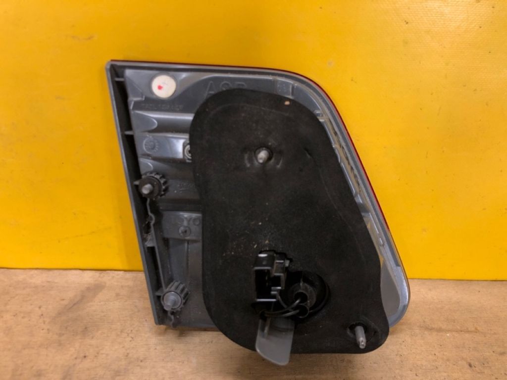 8158005130 | Ліхтар внутрішній прав. TOYOTA AVENSIS 08-18 - Фото 3