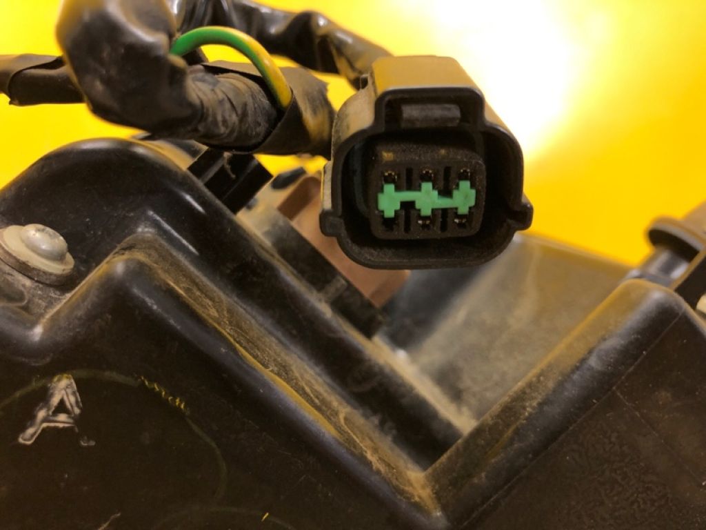 8330A093 | Фонарь наружный лев. MITSUBISHI PAJERO 06-21 - Фото 7