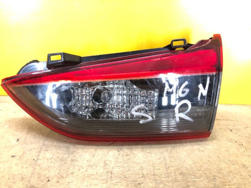 GHK1-51-3F0B | Ліхтар внутрішній прав. MAZDA 6 GJ 12-