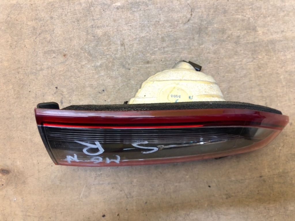 GHK1-51-3F0B | Ліхтар внутрішній прав. MAZDA 6 GJ 12- - Фото 4