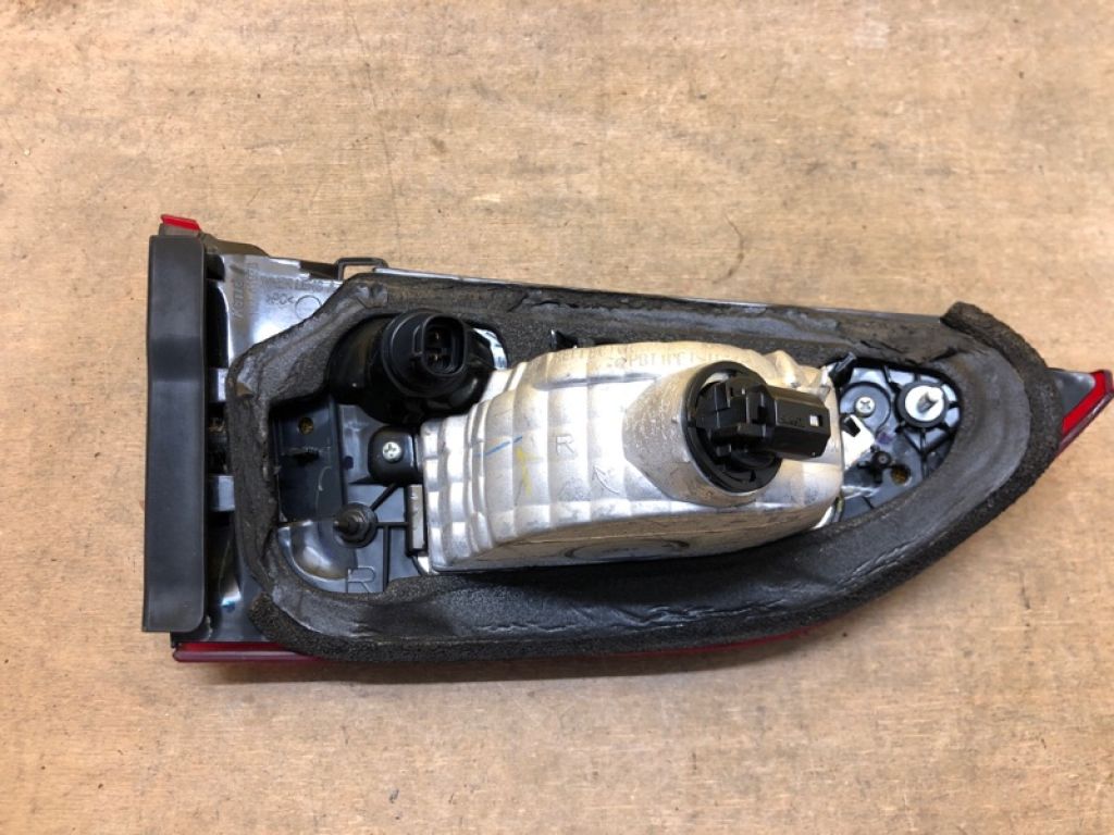 GHK1-51-3F0B | Ліхтар внутрішній прав. MAZDA 6 GJ 12- - Фото 4