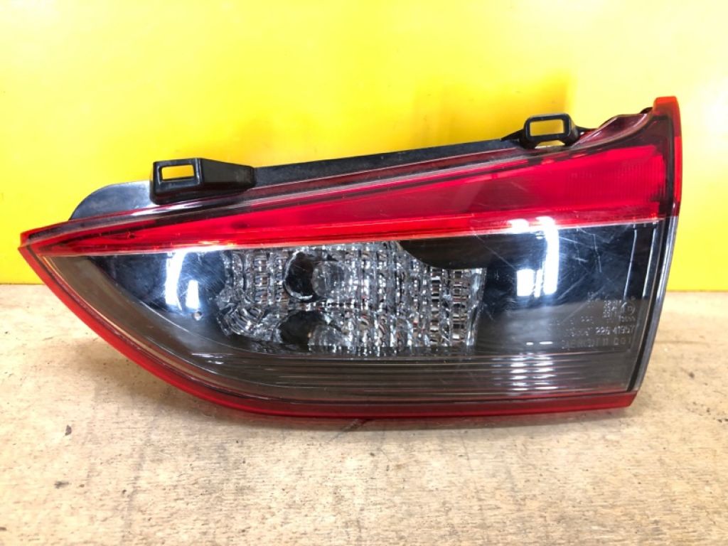 GHK1-51-3F0B | Фонарь внутренний прав. MAZDA 6 GJ 12-