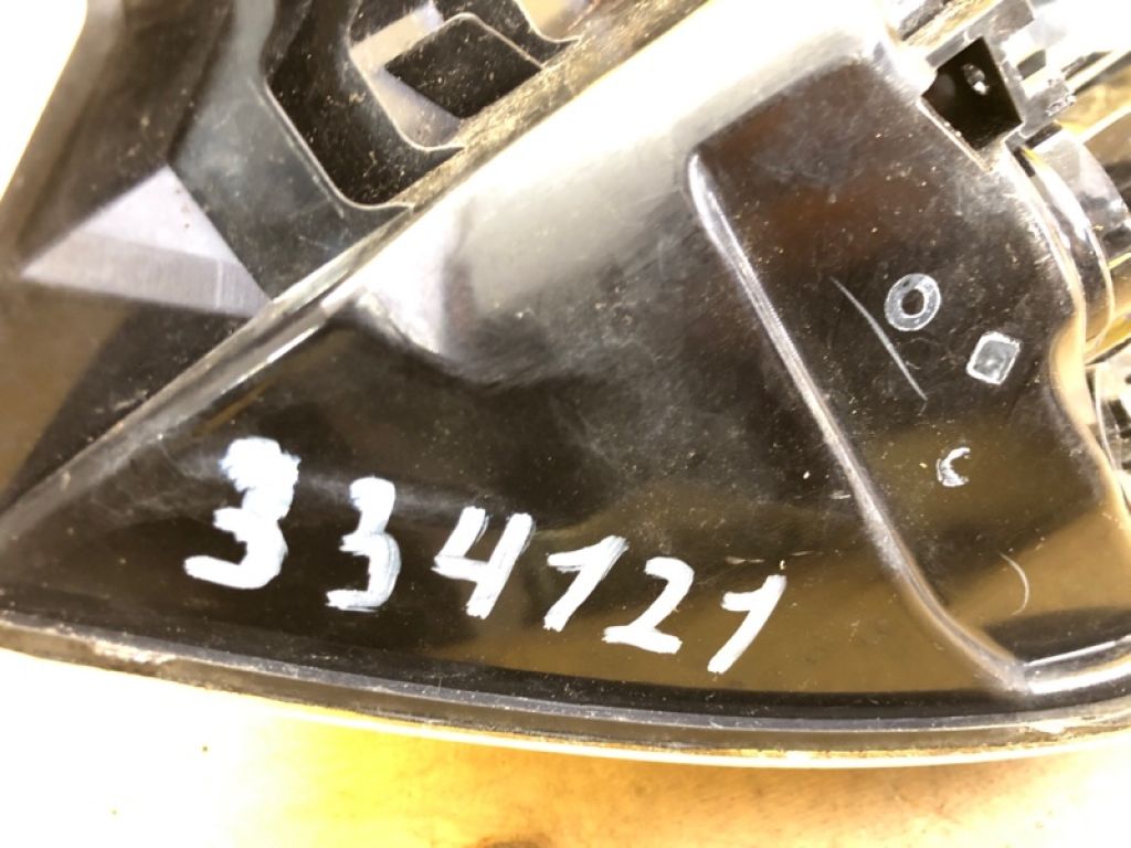 Фонарь наружный лев. TOYOTA RAV4 13-19 - Фото 2