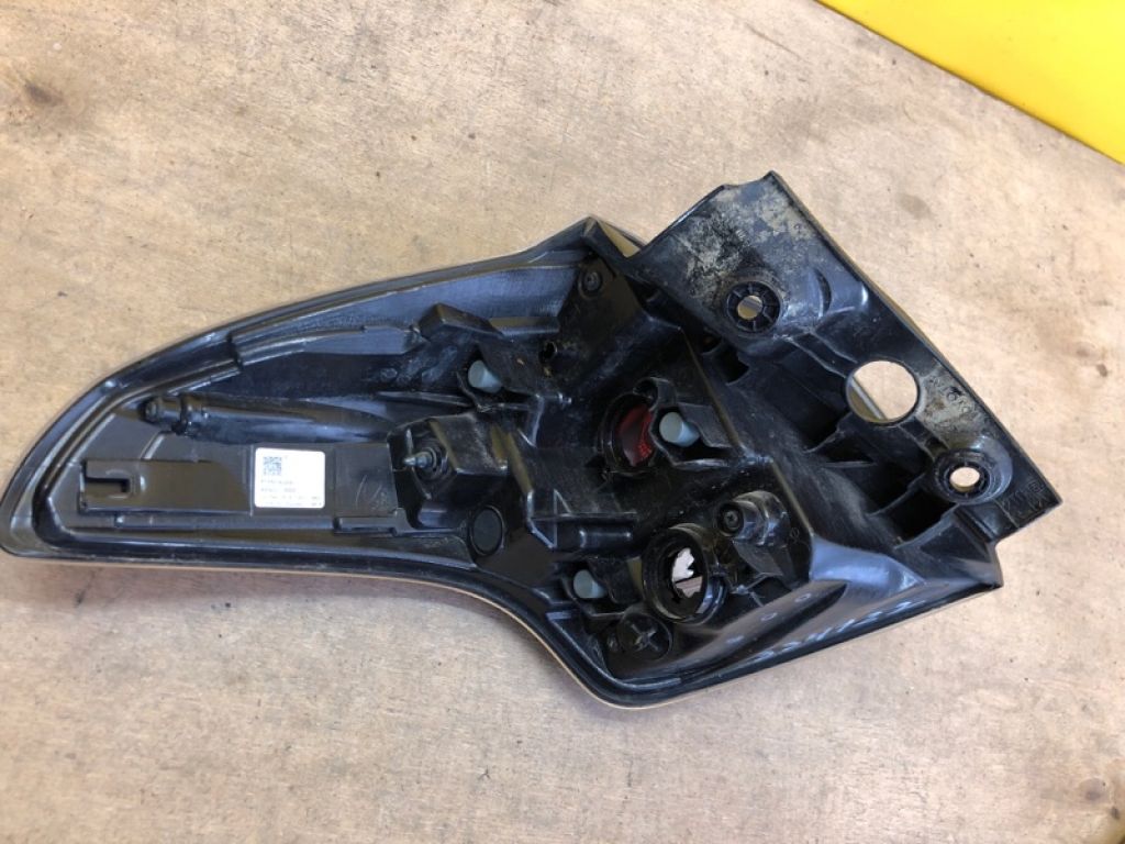 81551-42210 | Ліхтар зовнішній прав. TOYOTA RAV4 13-19 - Фото 5