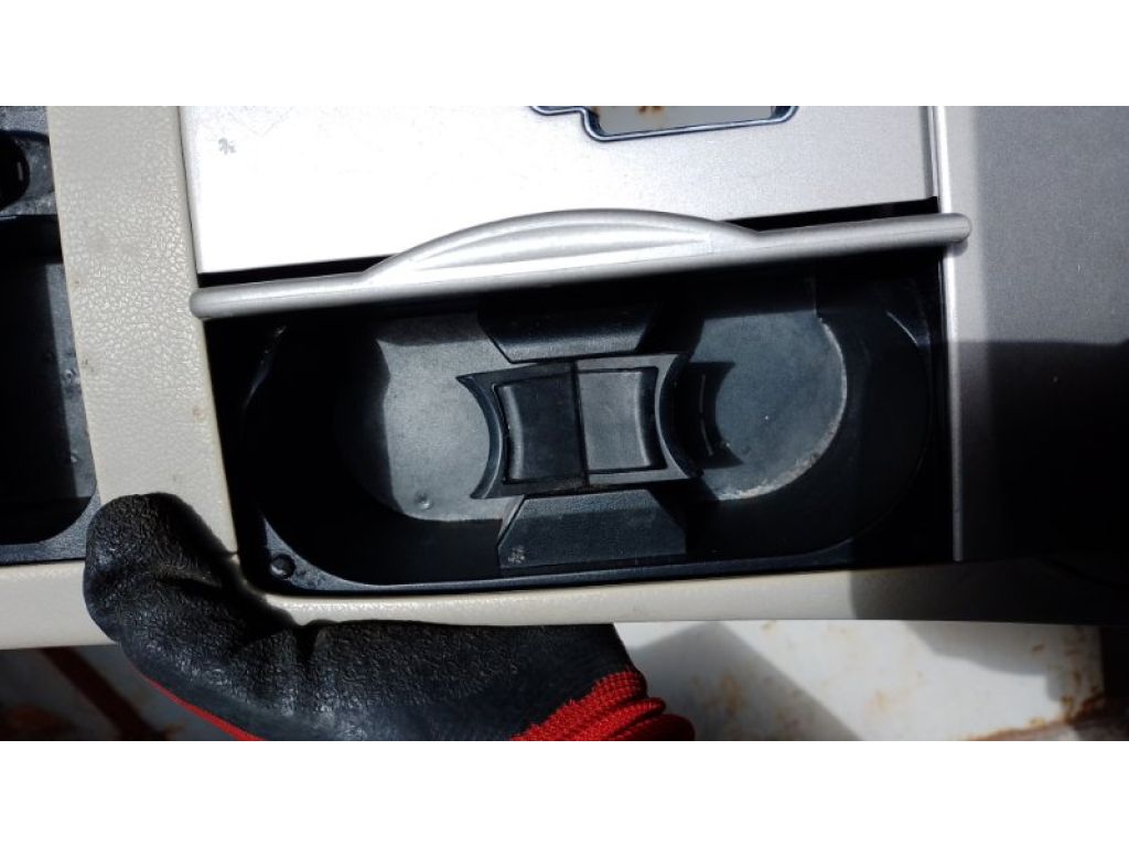 58805-06070-B2 | Консоль центральна TOYOTA CAMRY 40 06-11 - Фото 7