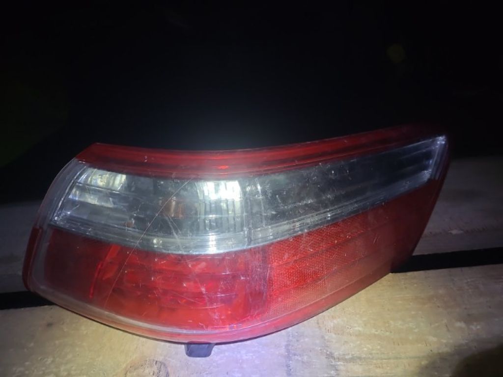 8155133360 | Фонарь наружный прав. TOYOTA CAMRY 40 06-11