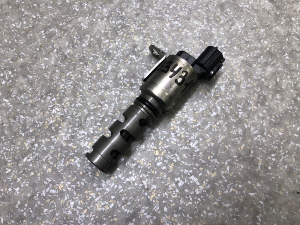 15330-38010 | Клапан изменения фаз ГРМ LEXUS LS460 06-12