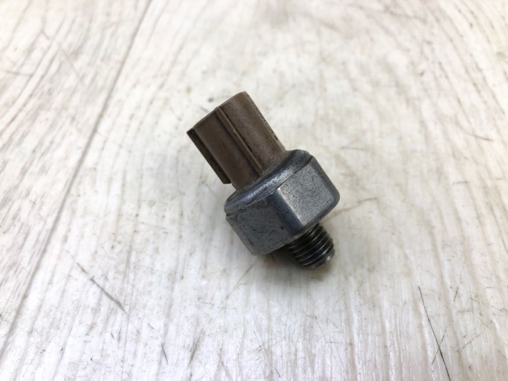 37240-R70-A04 | Датчик давления масла ДВС ACURA RDX 12-19