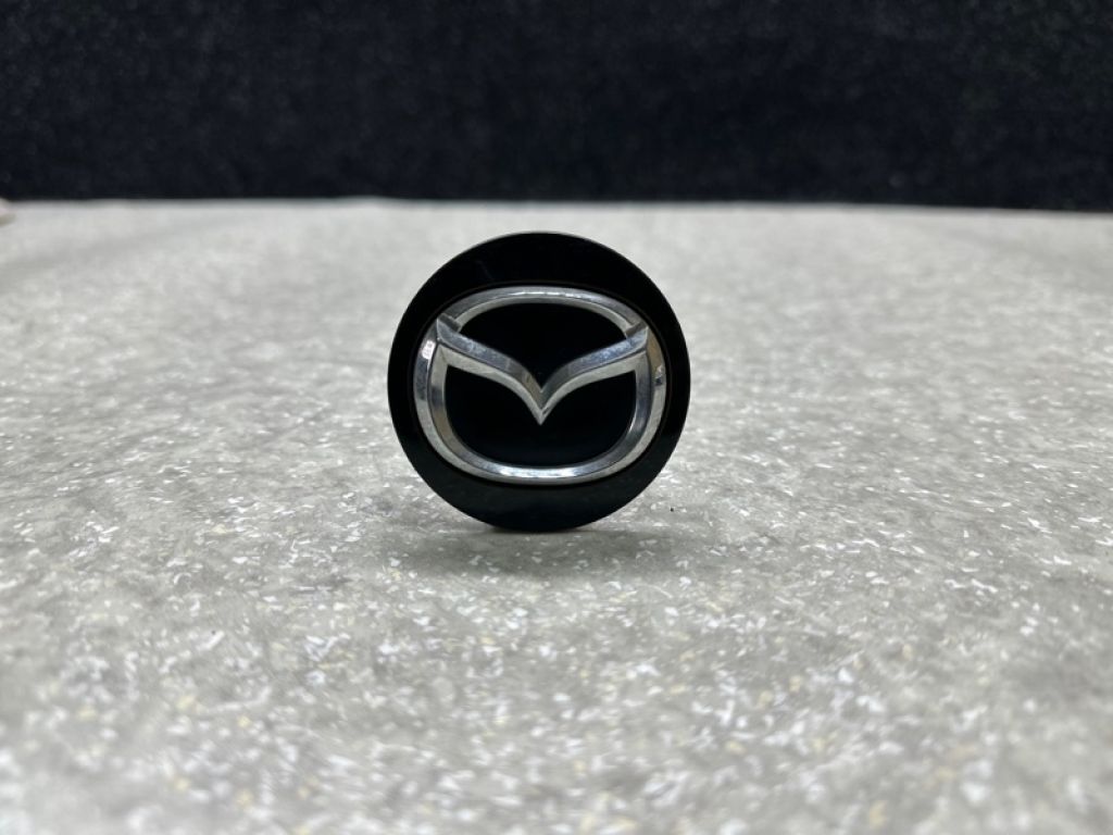 BBM2-37-190 | Заглушка колесного диска MAZDA MX-5 15-