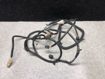 Проводка бампера задн. NISSAN QX56 / TITAN / ARMADA 04-16