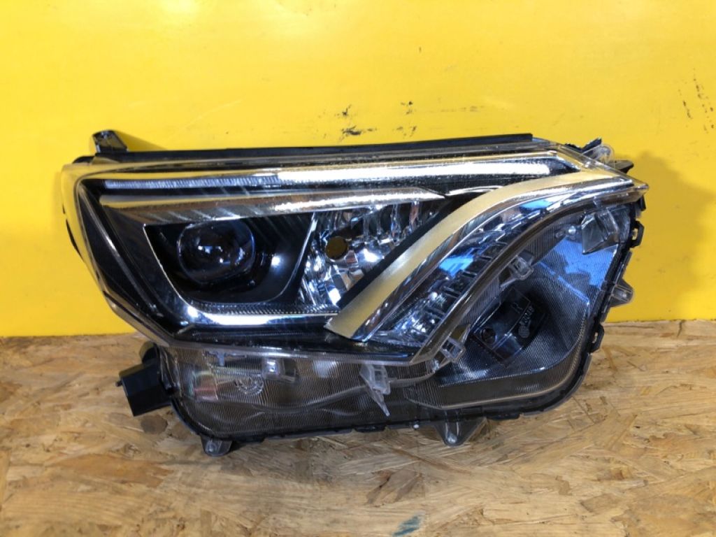 8114542680 | Фара прав. TOYOTA RAV4 13-19