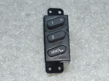 Блок кнопок памяти сидений передн. лев. ACURA MDX (YD2) 06-13