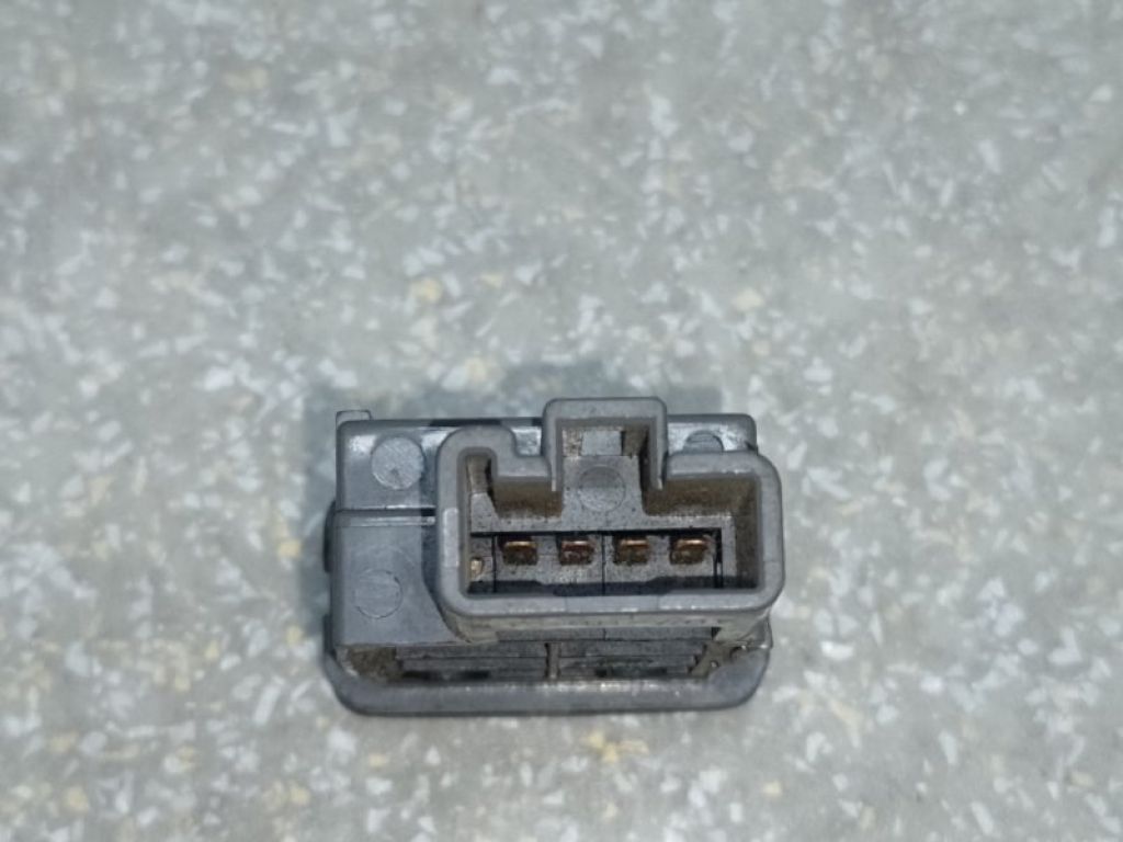 84725-60120 | Кнопка включения полного привода TOYOTA LAND CRUISER PRADO 120 02-09 - Фото 3