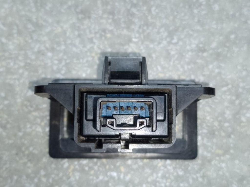 84930-50050 | Кнопка закрывания крышки багажника LEXUS LS460 06-12 - Фото 3