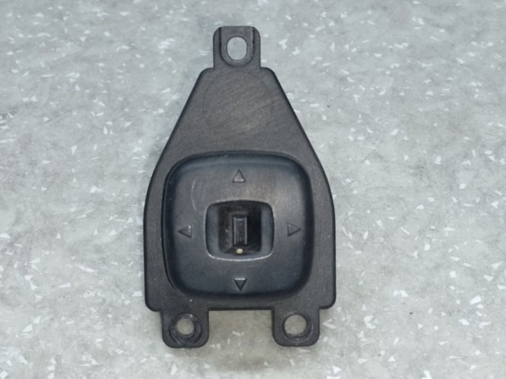 BJ0E-66-600 | Блок управления зеркалами MAZDA 3 BK 03-08