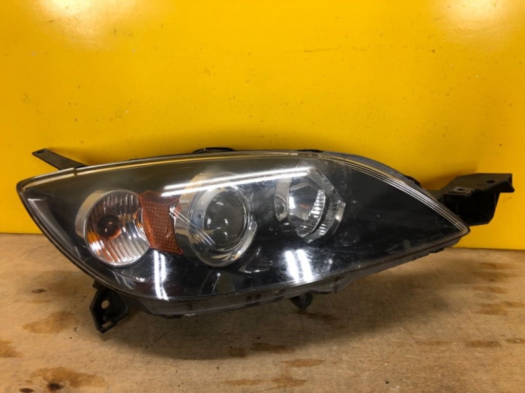 BN8P510K0B | Фара прав. MAZDA 3 BK 03-08