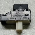DB4G-66-660 | Кнопка центрального замка передн. прав. MAZDA CX-3 14-18 - Превью 2