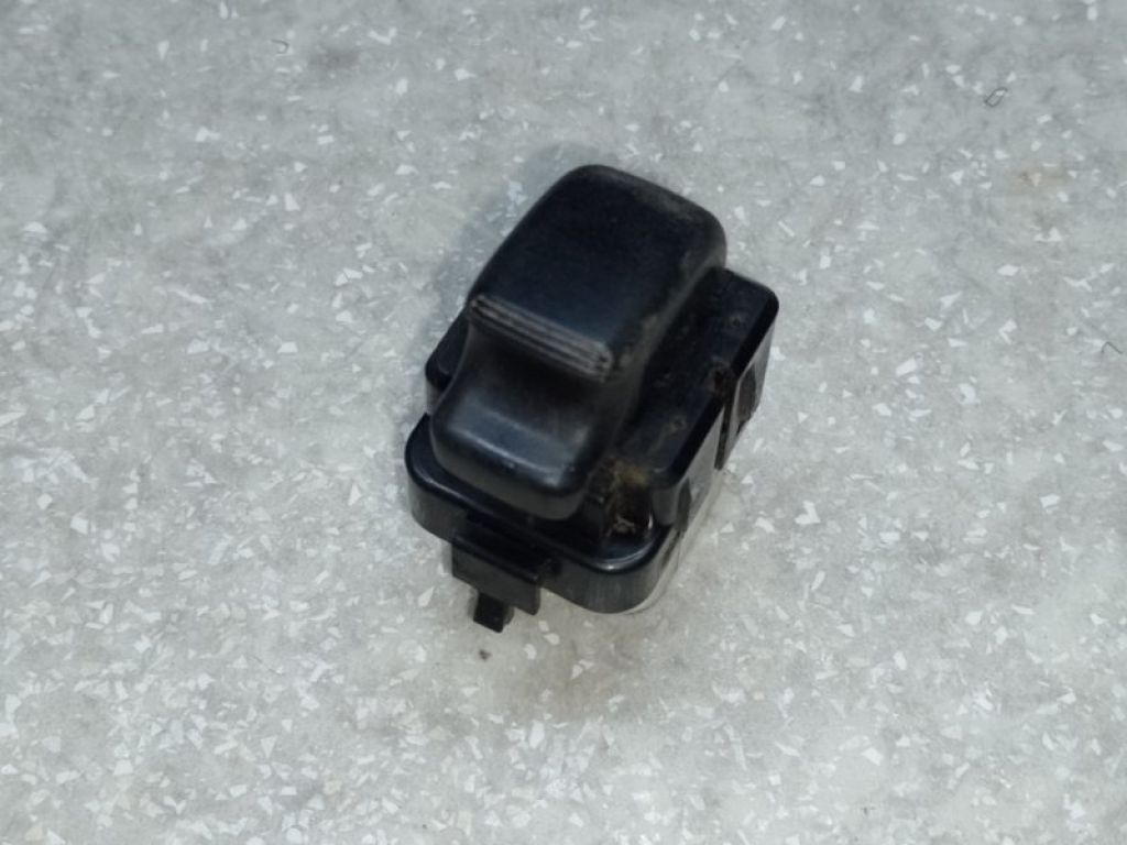 MR445658 | Кнопка склопідіймача передн. прав. MITSUBISHI PAJERO 99-06