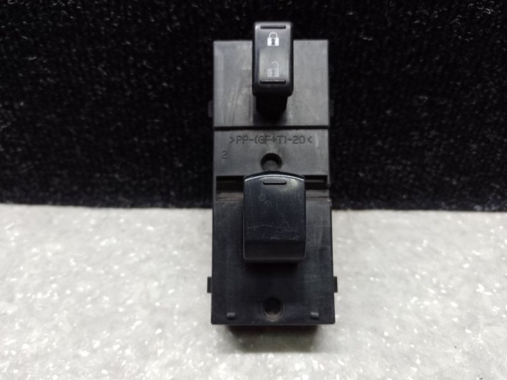 25411-EL30A | Кнопка стеклоподъемника передн. прав. NISSAN ROGUE 08-15