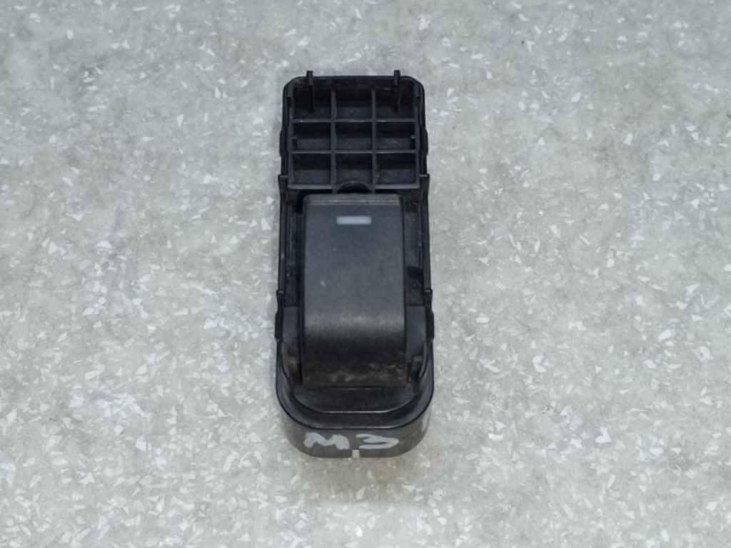 BBP3-66-380A | Кнопка стеклоподъемника задн. MAZDA 3 BL 09-13