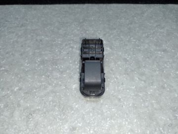 Кнопка стеклоподъемника задн. MAZDA 3 BL 09-13