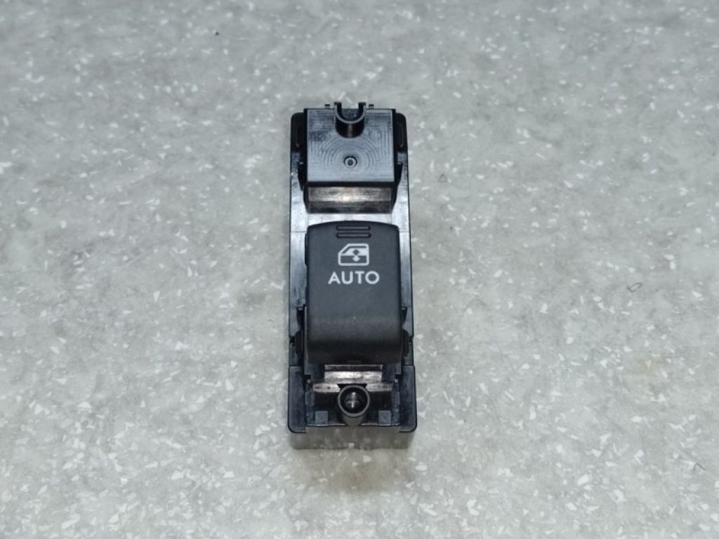 83071AL17A | Кнопка склопідіймача передн. прав. SUBARU LEGACY BN 14-18
