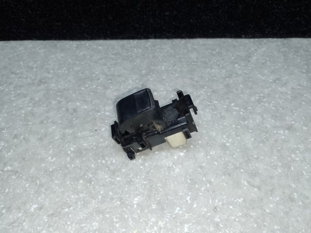84810-06030 | Кнопка стеклоподъемника задн. TOYOTA CAMRY 40 06-11 - Фото 2