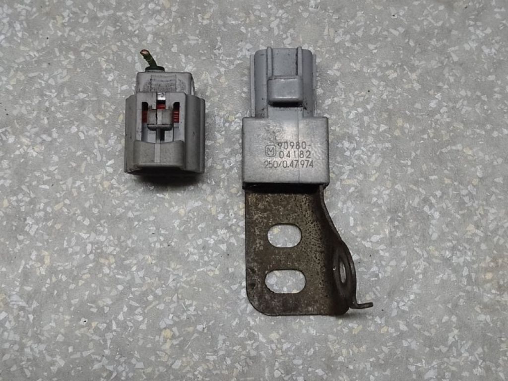 90980-04182 | Конденсатор TOYOTA VENZA 09-16