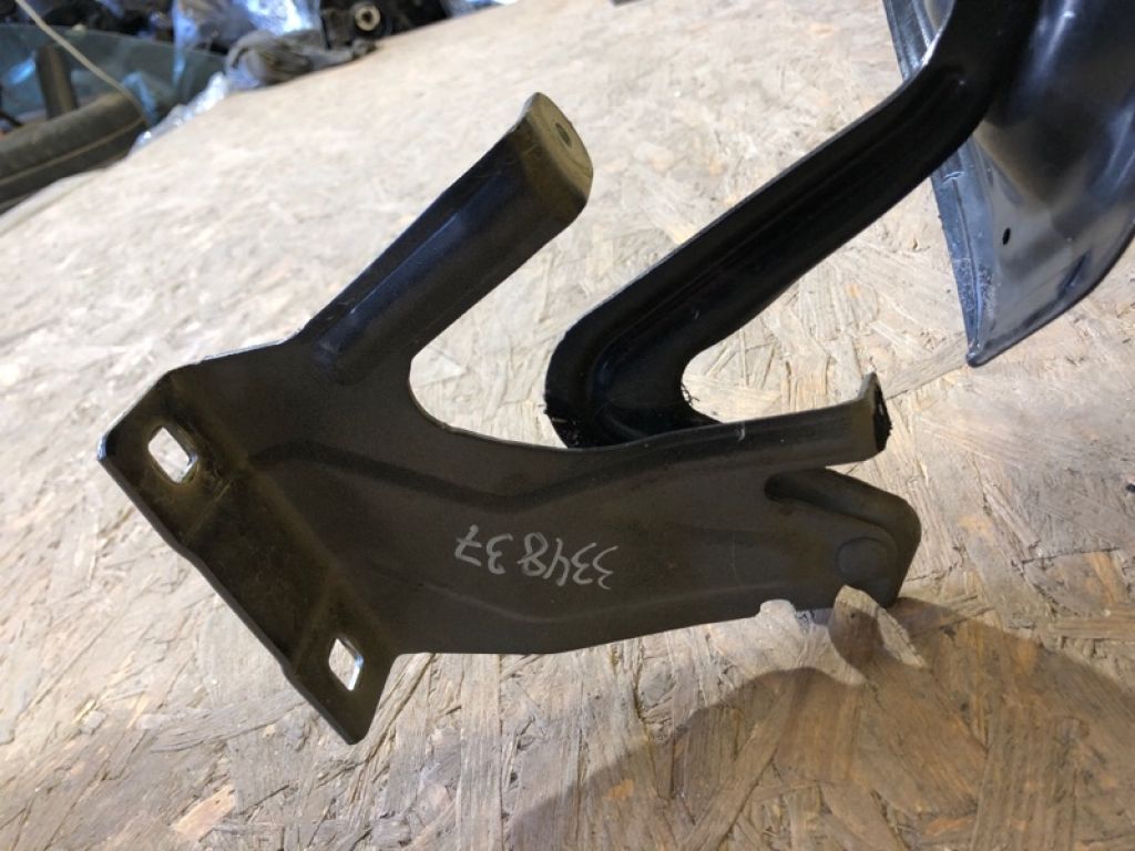 65401-5SK0B | Петля капоту лів. NISSAN LEAF 18-