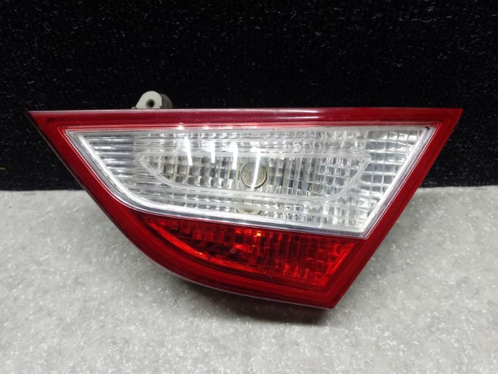 92404-3Q000 | Фонарь внутренний прав. HYUNDAI SONATA YF 10-14
