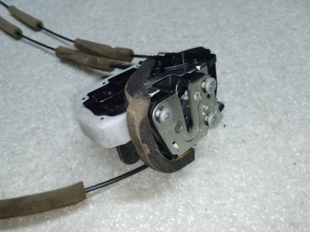 82501-4BA0A | Замок двері задн. лів. NISSAN X-TRAIL/ROGUE T32 13-20